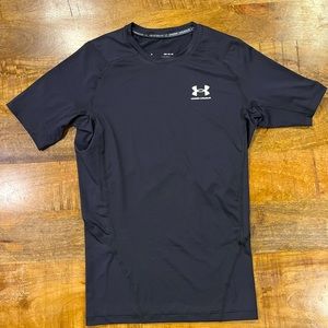 Under Armour short sleeve youth compression shirt.size med.